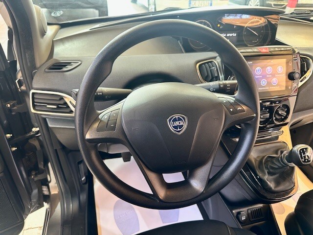 LANCIA Ypsilon 3ª serie Ypsilon 1.0 FireFly 5 porte S&S Hybrid Ecochic Gold