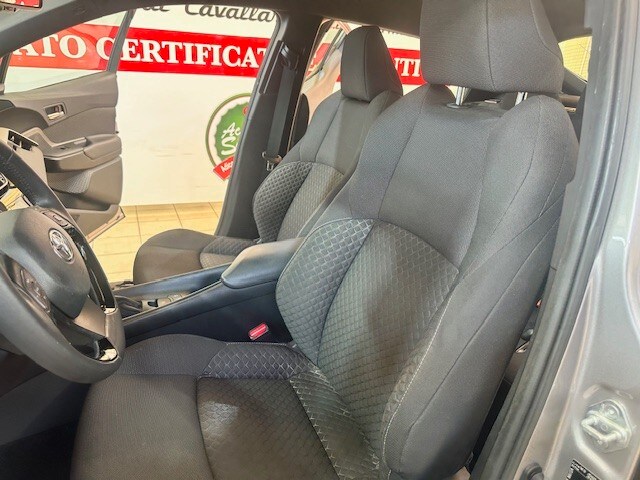 TOYOTA C-HR (2016-2023) C-HR 1.8 Hybrid E-CVT Business